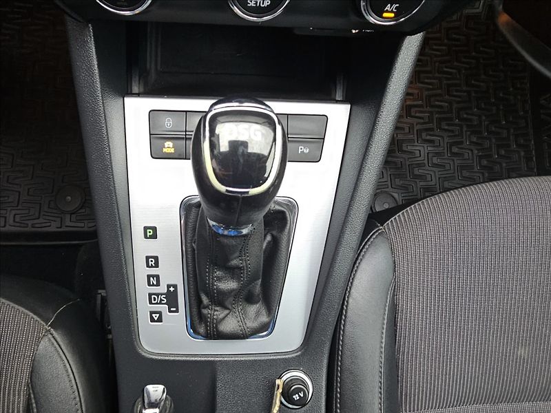 Škoda Octavia III 2,0TDi 110KW DSG Elegance - fotka 26 z 49