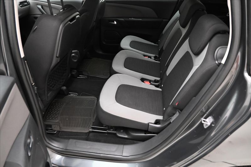 Citroën Grand C4 Picasso 2,0 HDI 110 kW 7 míst MANUÁL Z - fotka 13 z 26