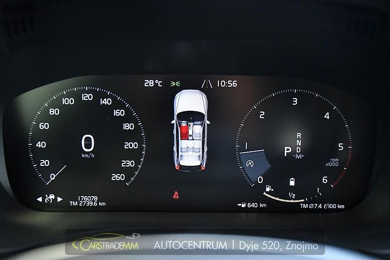 Volvo XC60 B4 INSCRIPTION AWD - fotka 30 z 53
