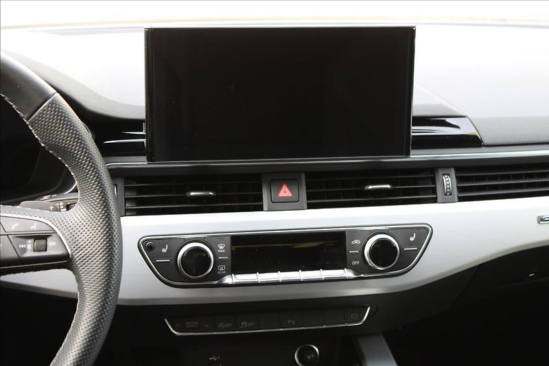 Audi A4 40TDI Q/S-LINE/ZÁRUKA/DPH/CZ - fotka 23 z 44