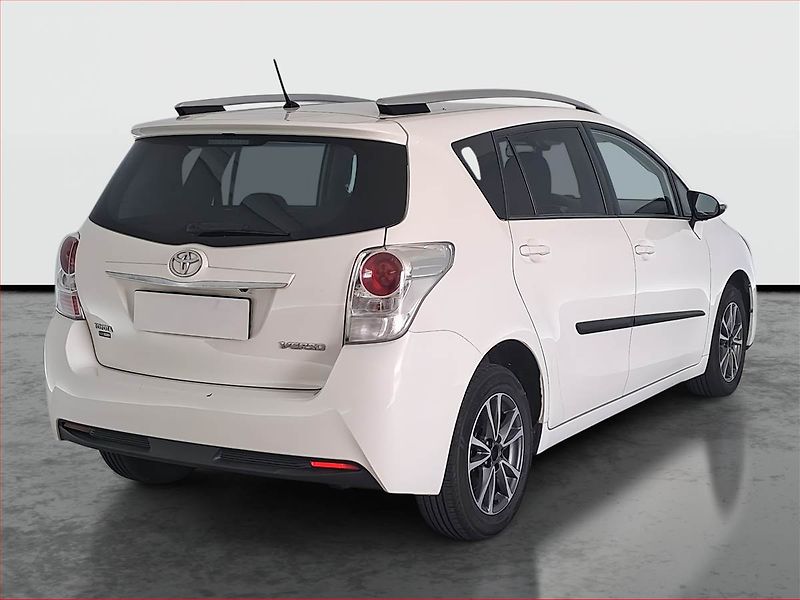 Toyota Verso (2013) 1.8 Valvematic, Automat - fotka 5 z 17