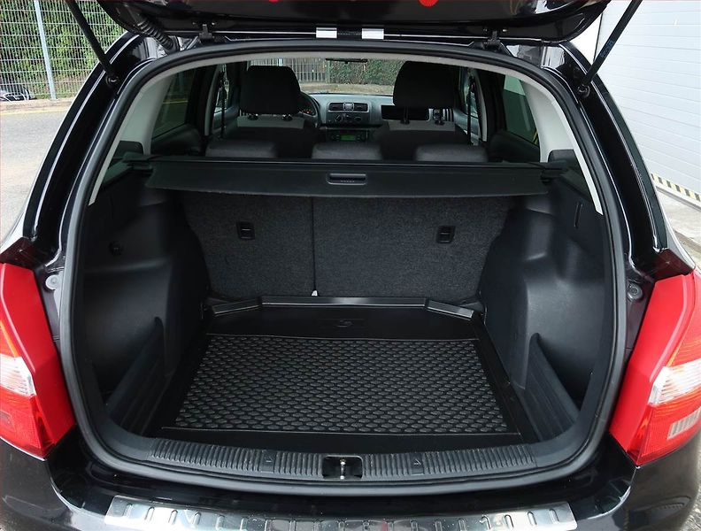 Škoda Fabia (2011) 1.2 TSI, Serv.kniha - fotka 13 z 15