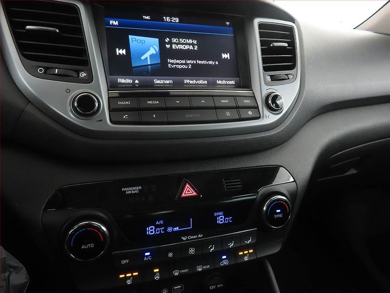 Hyundai Tucson (2017) 1.7 CRDi, Kůže, Navi, Tempomat - fotka 12 z 17