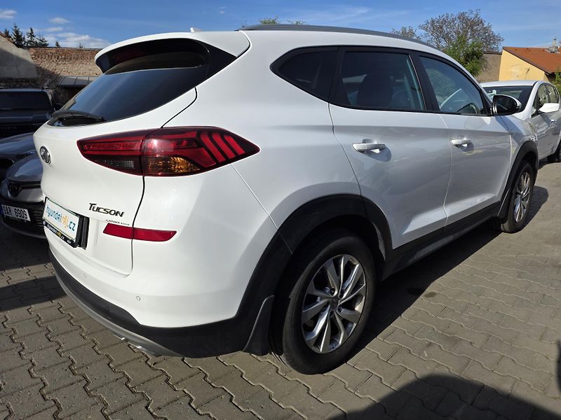 Hyundai Tucson 1.6-PRAV.SERVIS-NAVI-KAMERA - fotka 15 z 17
