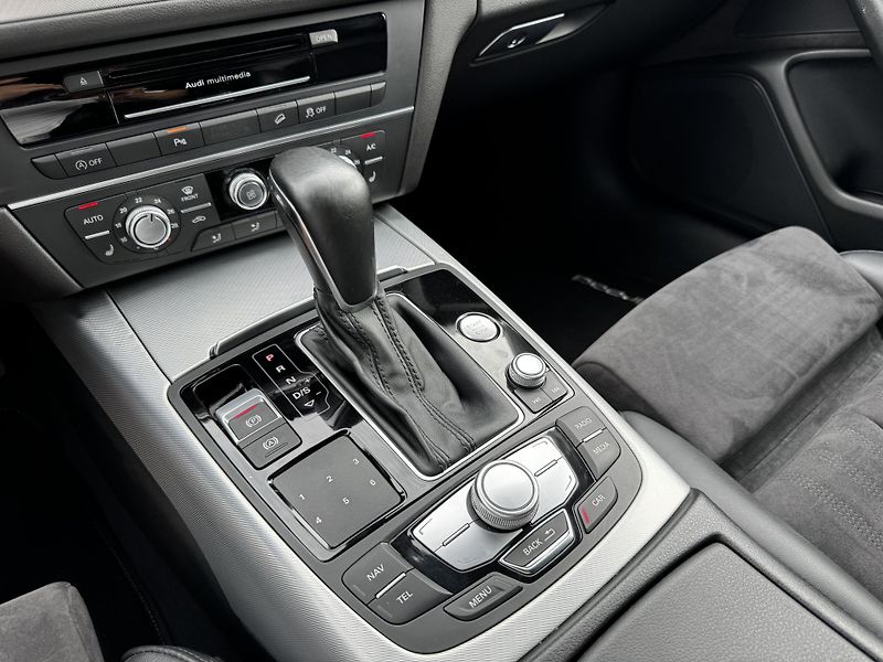 Audi A6 Allroad (2016) 3.0 TDI 235 KW - CZ - - fotka 13 z 23