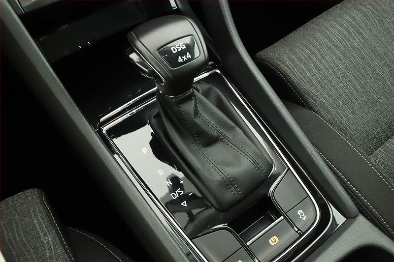 Škoda Karoq (2019) 2.0 TDI - fotka 13 z 24