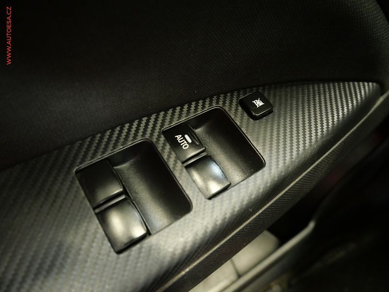 Mitsubishi Space Star (2021) 1.2i, 1.maj,ČR, servis.kniha - fotka 14 z 19