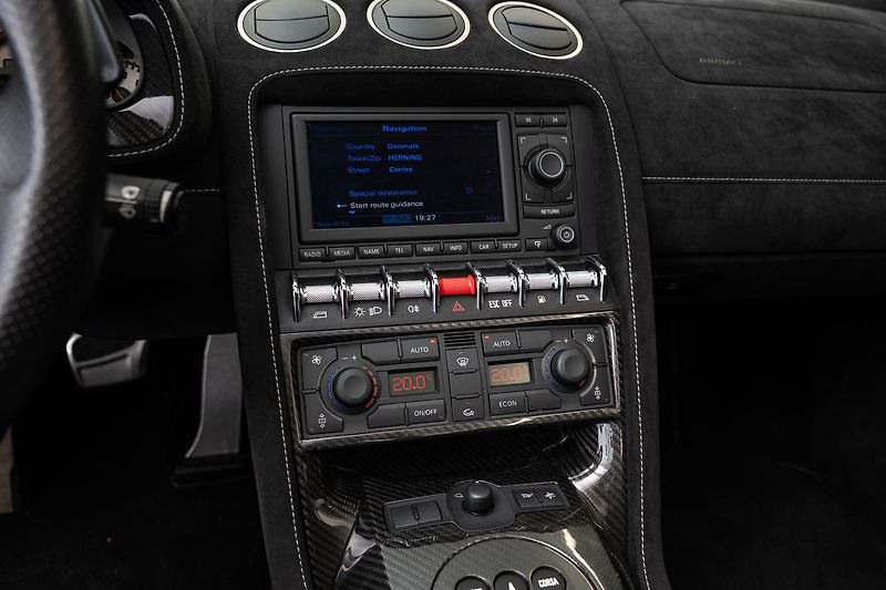 Lamborghini Gallardo Spyder Karbo/Alcantace/Kamera - fotka 12 z 20