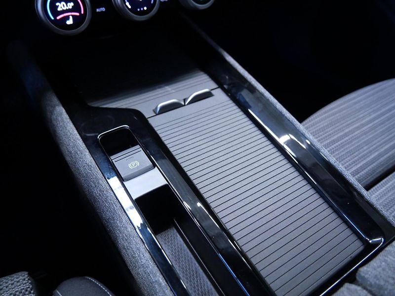 Škoda Superb - fotka 20 z 25