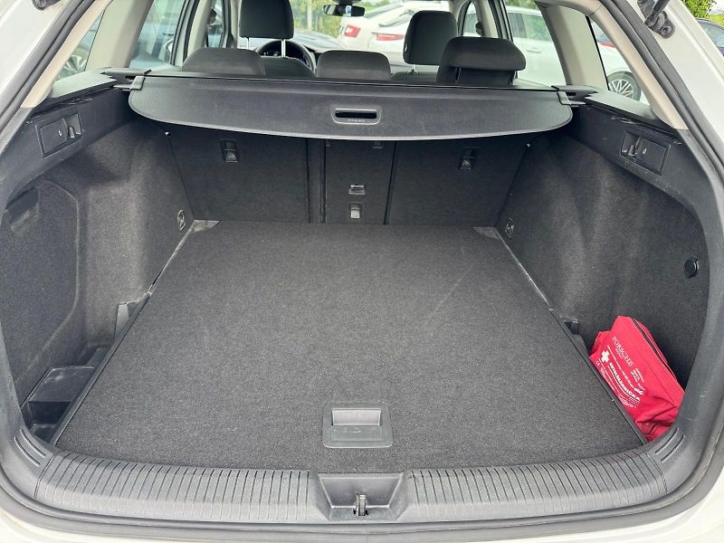 Volkswagen Golf Variant (2022) STYLE 2.0TDI 110kW CZ DPH - fotka 6 z 11