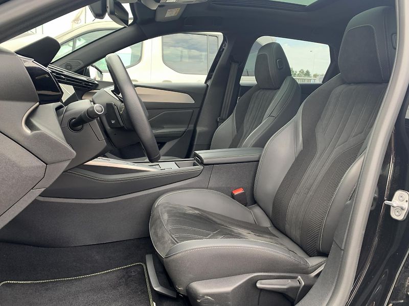 Peugeot 308 SW GT 1.6 PHEV 133kW AT8 - fotka 17 z 37