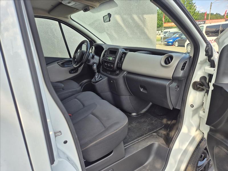 Renault Trafic 1,6 DCI 9 Míst L2 Long 2xKlima - fotka 20 z 26
