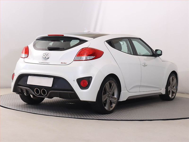 Hyundai Veloster (2013) 1.6 T-GDI, Serv.kniha, Navi - fotka 5 z 19