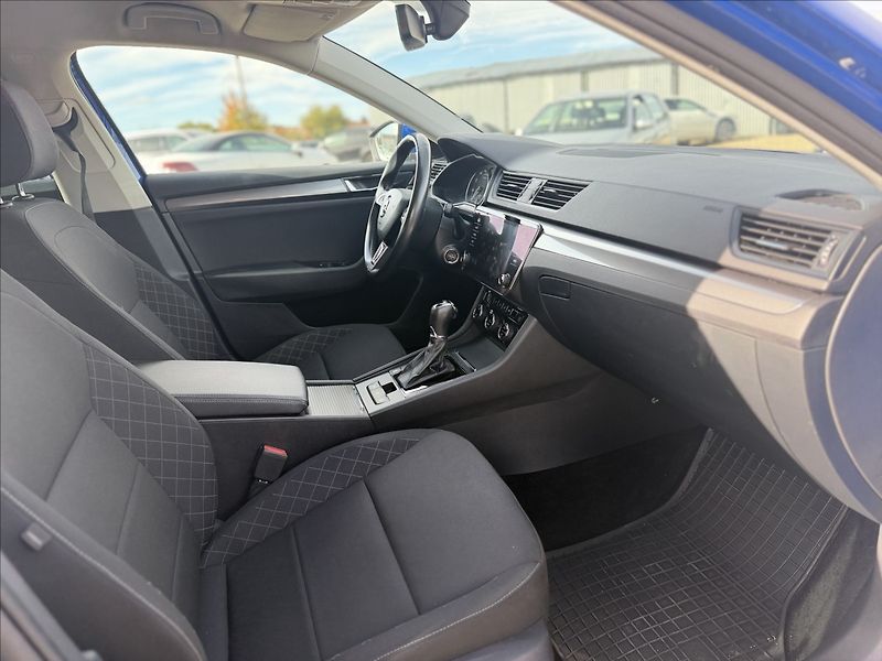 Škoda Superb 1,5 TSI  DSG +SADA ZIMNÍCH KOL - fotka 21 z 23