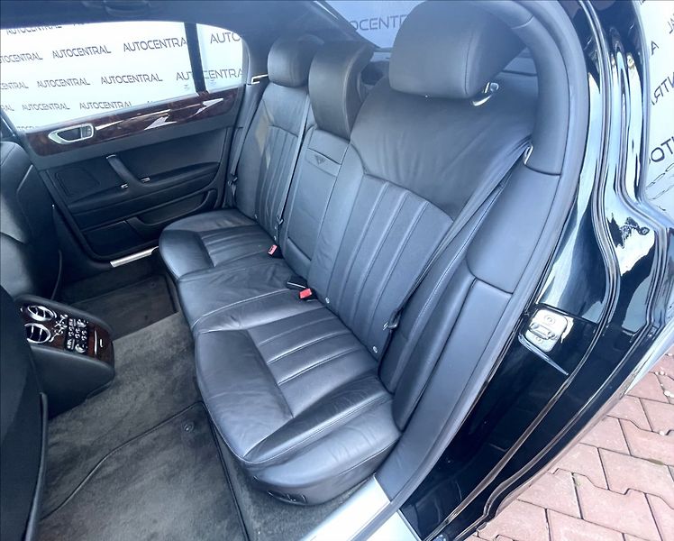 Bentley Continental Flying Spur 6,0 L,412kW,W12,DOHC 48V,Twin- - fotka 30 z 30