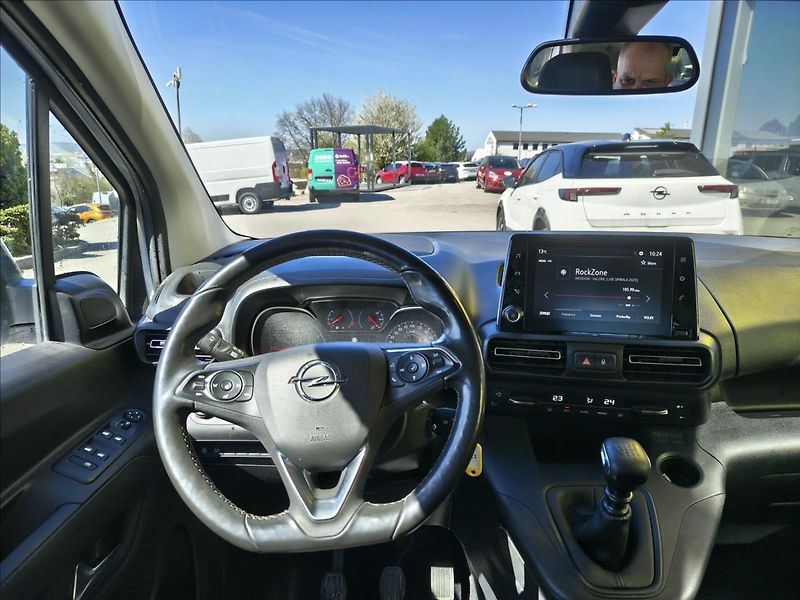Opel Combo 1,5   CDTi Elegance Plus 96kw - fotka 7 z 17
