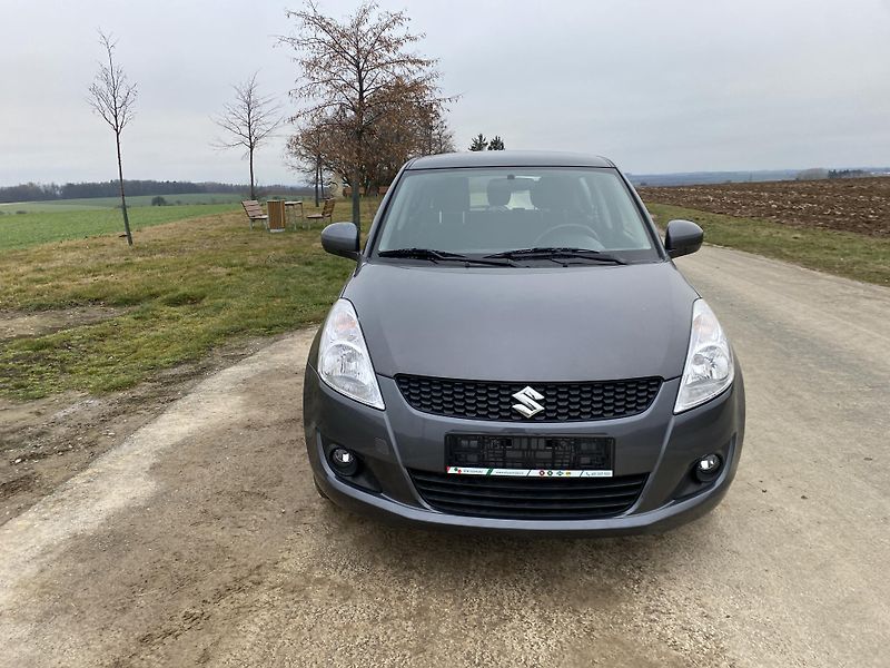 Suzuki Swift (2013) 4x4 69kw - fotka 2 z 18