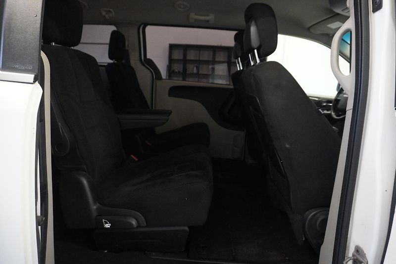 Chrysler Town & Country 3.6i TOWN&COUNTRY  4X4 AUTOMAT - fotka 25 z 36