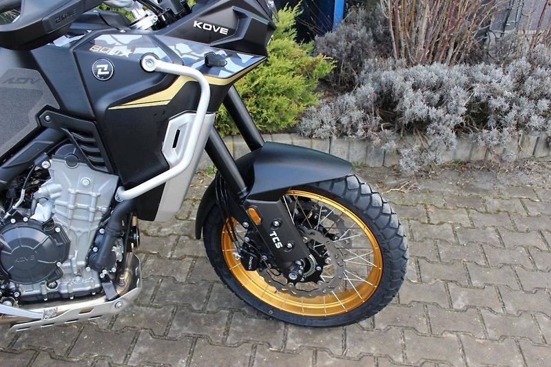 Kove (2026) 800 X PRO GT 2026 SKLADEM AKCE - fotka 3 z 10