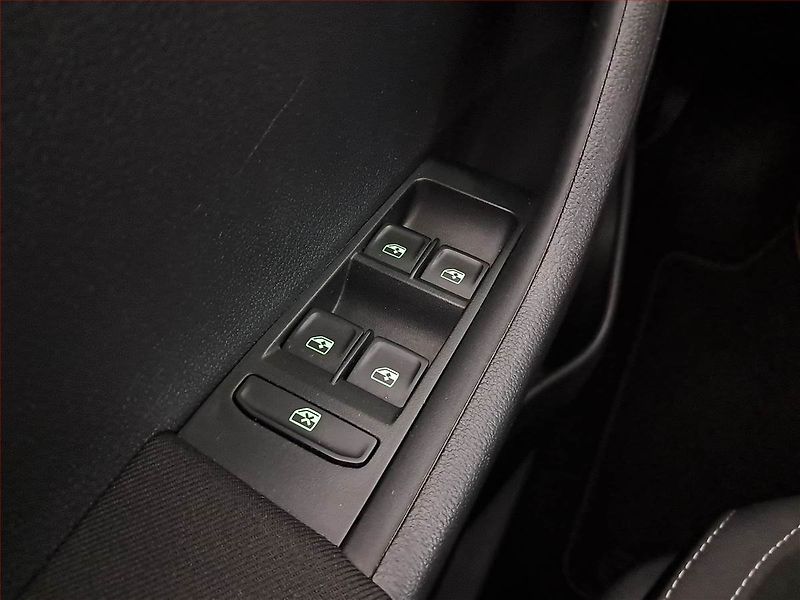 Škoda Fabia (2019) Style 1.0 TSI, ČR,1.maj - fotka 16 z 17