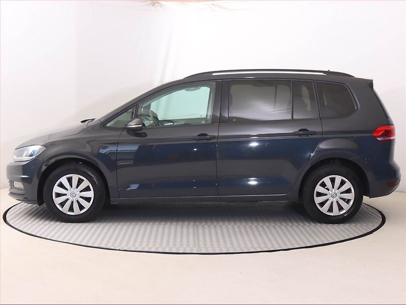 Volkswagen Touran (2019) Comfortline 1.5 TSI, Automat - fotka 3 z 20