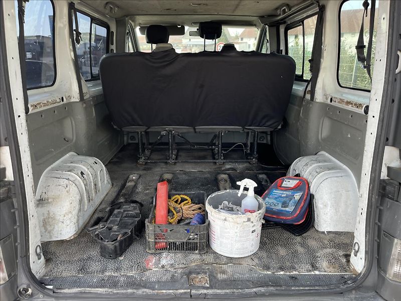 Renault Trafic 1.9 dCi 6.MÍST STK 11/2027 - fotka 24 z 26
