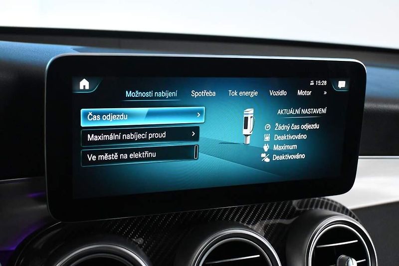 Mercedes-Benz GLC (2021) 2.0 4Matic 9G-TRONIC AMG Line - fotka 24 z 39