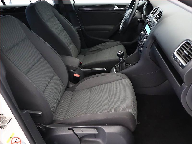 Volkswagen Golf (2012) 1.2 TSI, Tempomat - fotka 7 z 13
