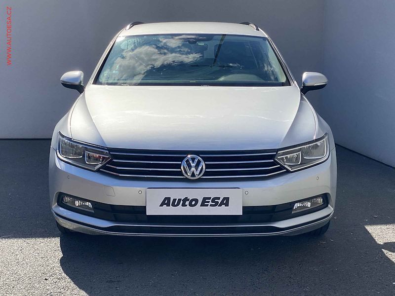 Volkswagen Passat (2017) 1.6 TDi, AAC, tempo - fotka 2 z 16