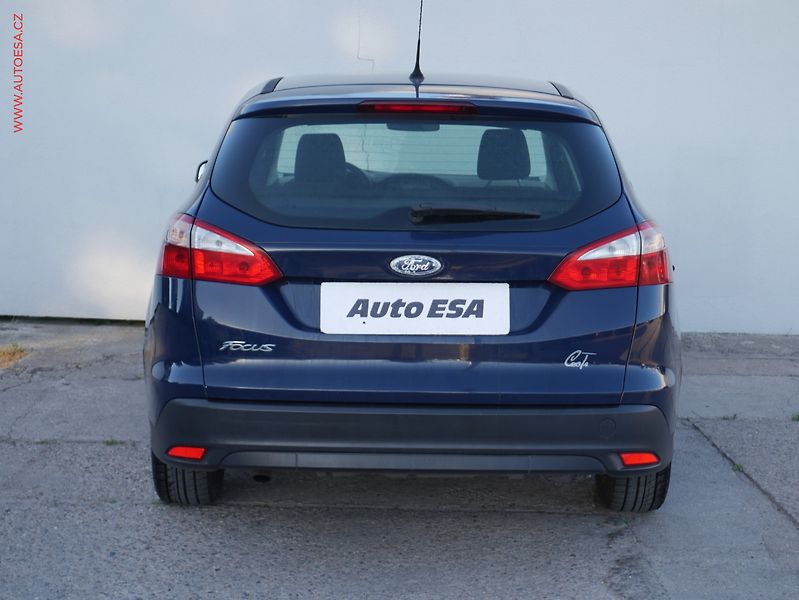 Ford Focus (2013) 1.6 TDCi, Klima - fotka 5 z 15
