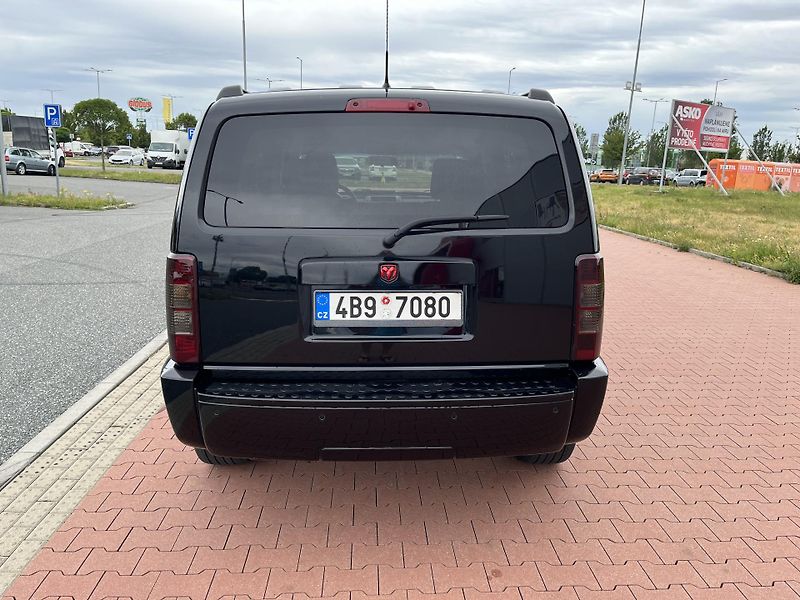Dodge Nitro 2.8 CRD 4x4 Automat - fotka 6 z 27