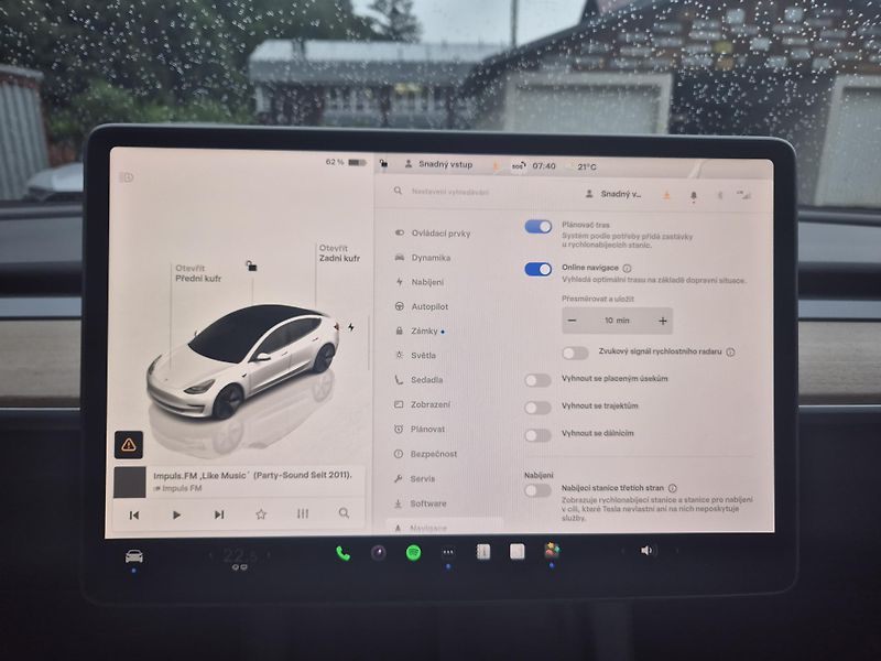 Tesla Model 3 STANDART RANGE 208kw SOH 93,6% - fotka 30 z 47