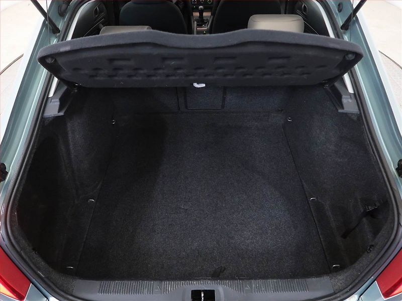 Škoda Octavia (2012) 1.6, nová STK, jezdí výborně - fotka 12 z 12