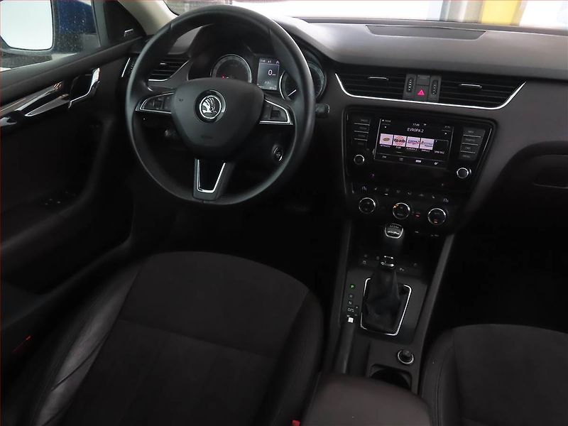 Škoda Octavia (2015) Laurin&Klement 2.0 TDI, 4X4 - fotka 7 z 20