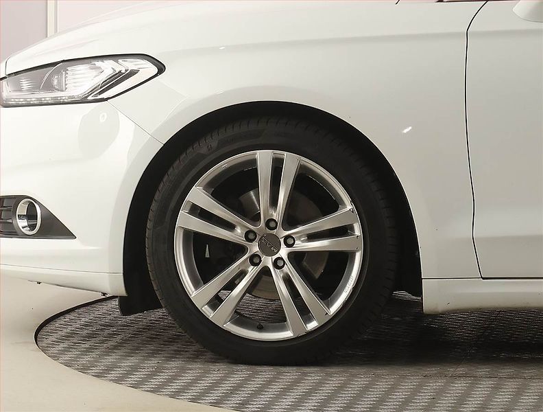 Ford Mondeo (2016) 2.0 EcoBoost, Automat, Kůže - fotka 15 z 26
