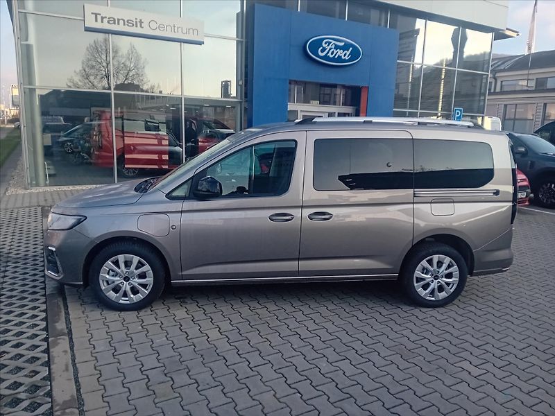 Ford Tourneo Connect (2025) 1,5 PHEV  Grand Titanium - fotka 2 z 11