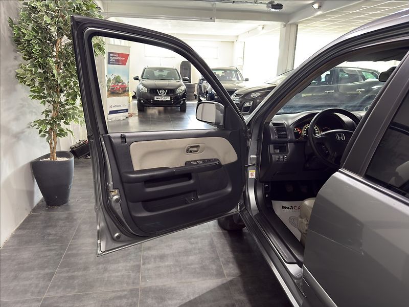 Honda CR-V 2,2   CTDI 4X4 EXCLUSIVE TZ - fotka 6 z 32