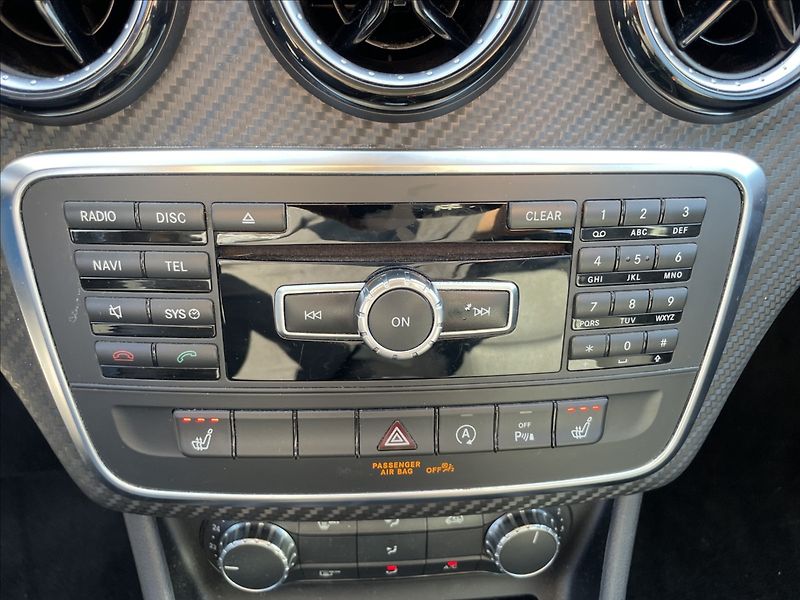 Mercedes-Benz GLA 2,2 CDi 100kw Panorama bez kor - fotka 18 z 36