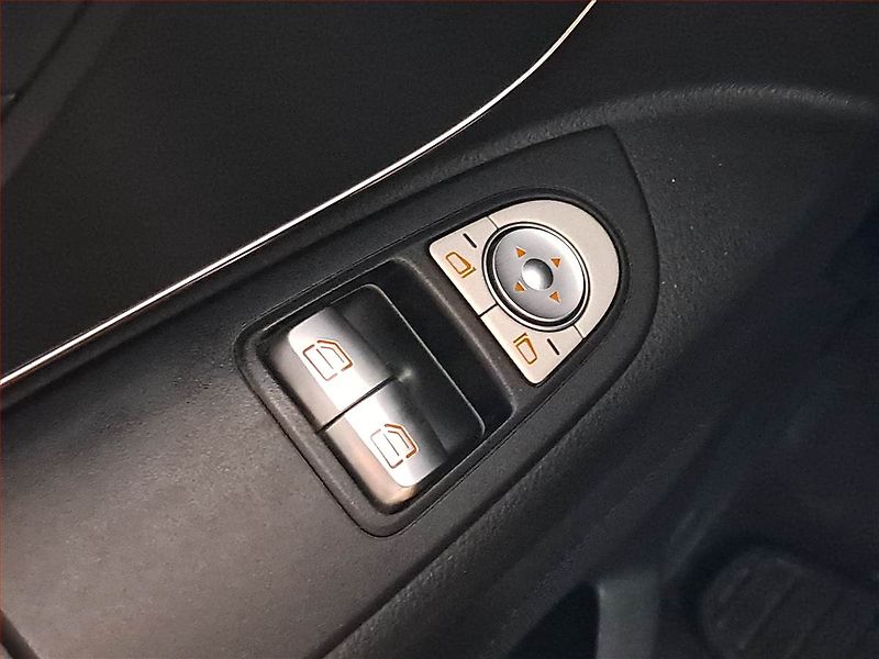 Mercedes-Benz Vito (2016) 119 CDI 4x4, Bus, 8Míst, ČR - fotka 16 z 19