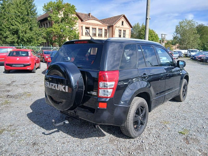 Suzuki Grand Vitara 1.9 DDiS, 4x4, nové rozvody - fotka 9 z 39