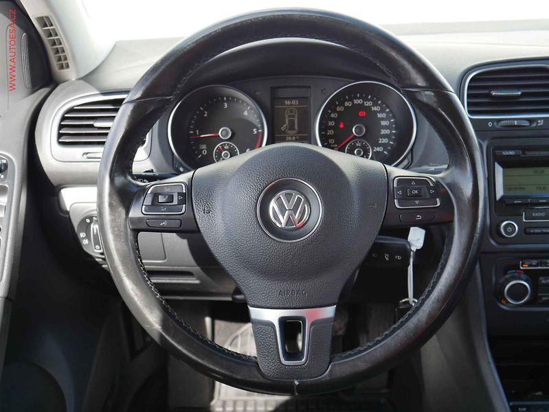 Volkswagen Golf (2009) 2.0TDi, AAC, tempo - fotka 13 z 19