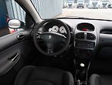Peugeot 206 (2006) 1.4 HDI, po STK, Klima - náhled 7