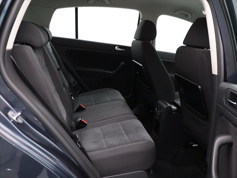 Volkswagen Golf Plus 1,4 TSI 90kW Comfortline 1.Maj - fotka 13 z 27