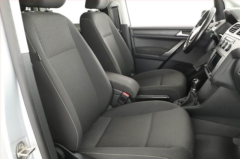 Volkswagen Caddy (2018) Maxi 2.0 TDI, 7Míst, ČR, 1Maj - fotka 7 z 14