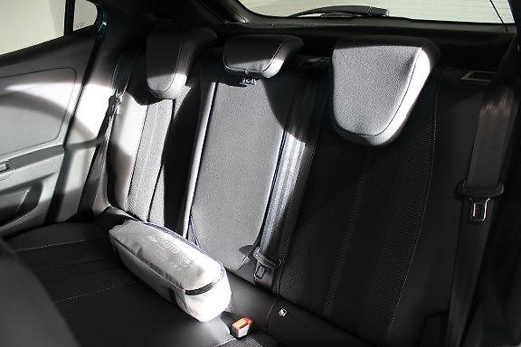 Opel Mokka Edition Hybrid 1.2 TURBO 107kW - fotka 16 z 16