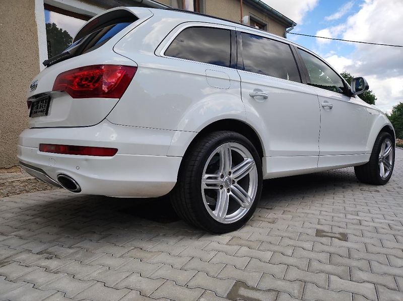 Audi Q7 (2010) 6.0 V12 TDI 368KW, SPLÁTKY  - fotka 14 z 19