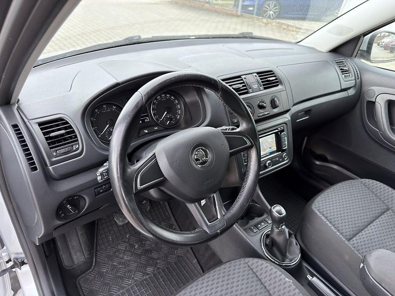 Škoda Fabia 1.2 TSI 63 kW navigace - fotka 14 z 19