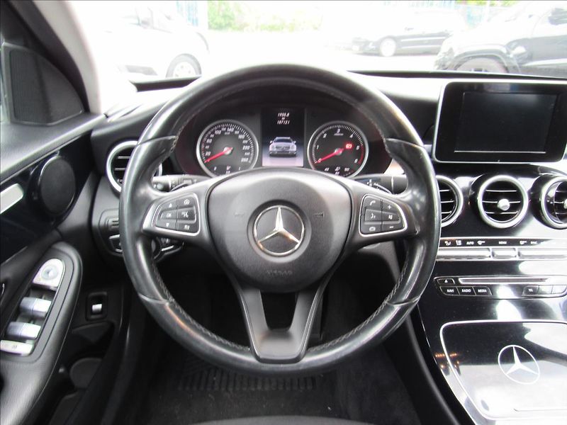 Mercedes-Benz Třídy C 1,6 d C200 BlueTEC - fotka 12 z 36