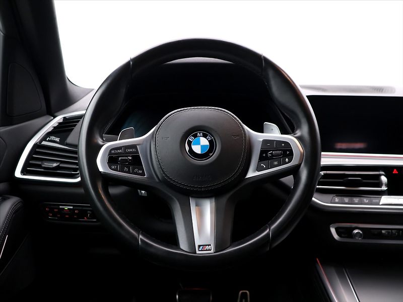 BMW X5 3,0 30d 195kW M-sport CZ DPH - fotka 21 z 50