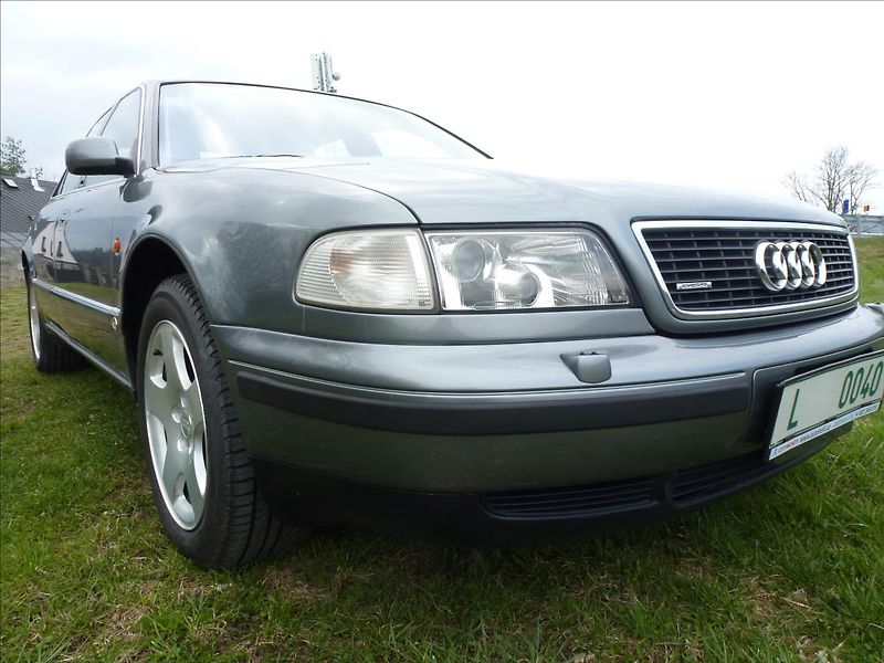 Audi A8 4,2 V8 Quattro 4x4 AUTOMAT - fotka 64 z 65